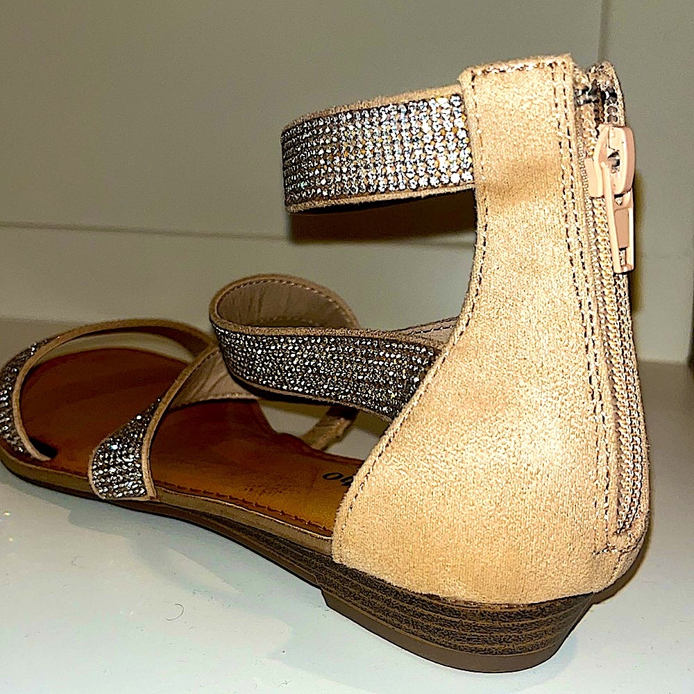 Amazing Condition/ Gladiator Rhinestone Strappy Sandles, Zigisoho size8.5 - Picture 2 of 10